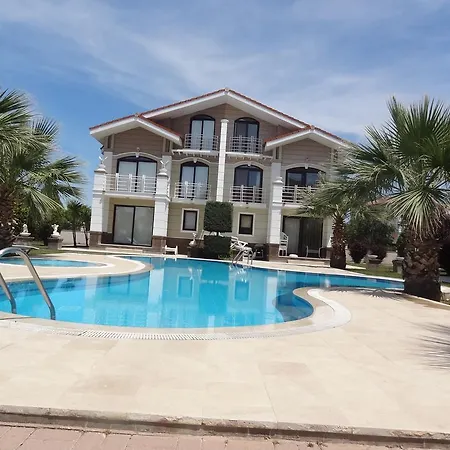 Villa Golf 1 *